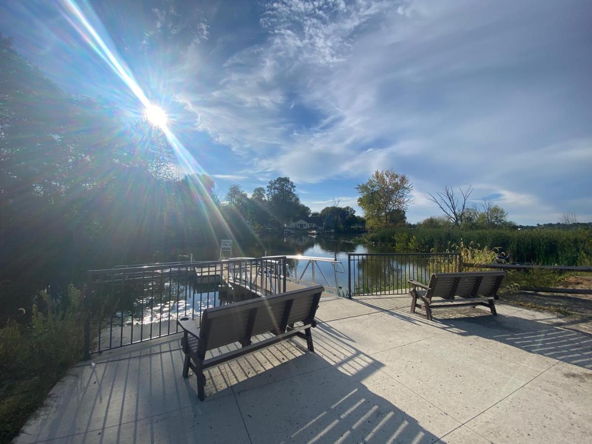 Oasis On Empire In Thornville Buitenkant foto